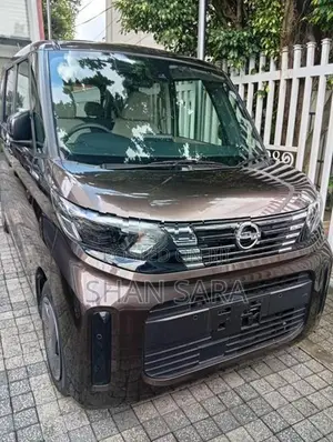 Nissan Roox x 2025