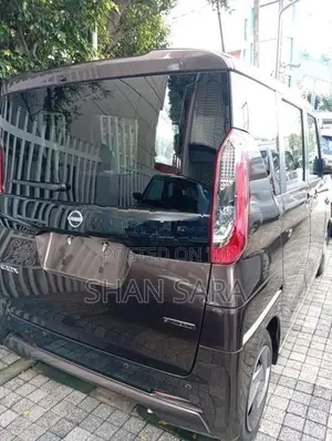 Nissan Roox x 2025