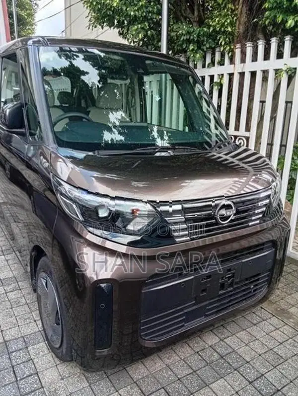 Nissan Roox x 2025