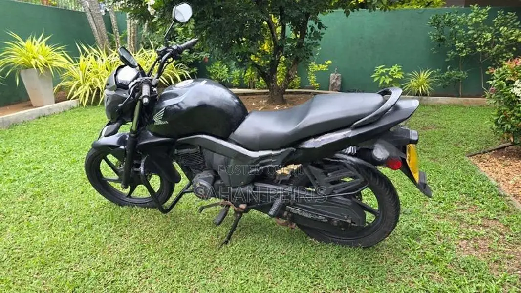 Honda CB Trigger 2014