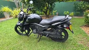 Honda CB Trigger 2014