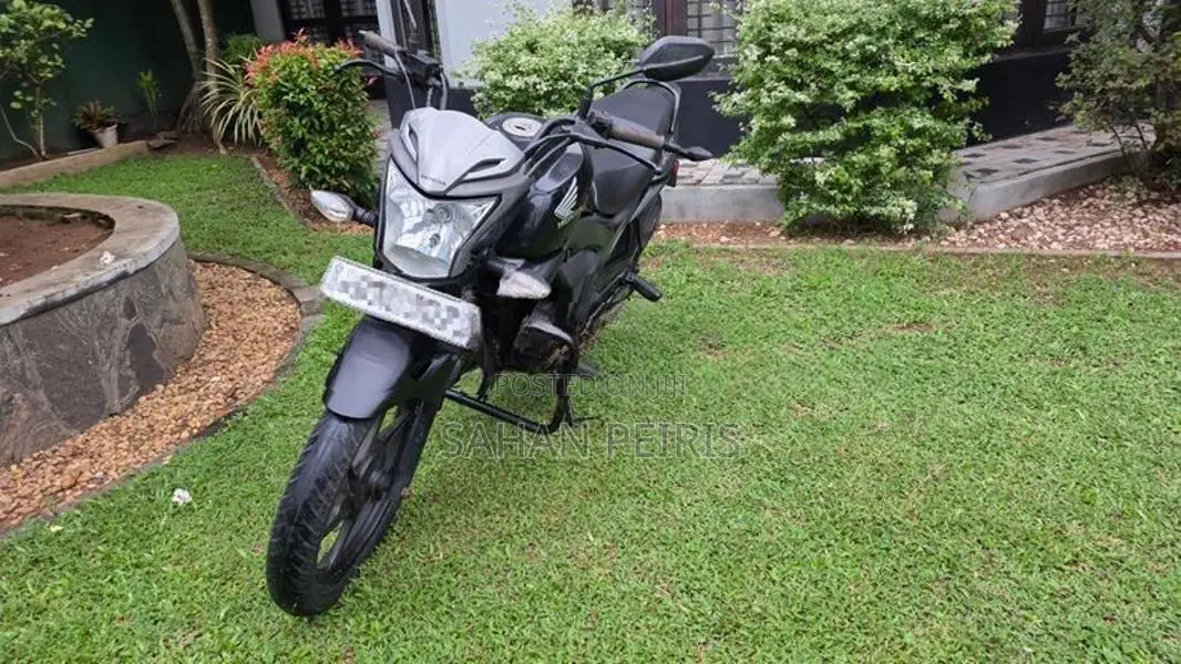 Honda CB Trigger 2014
