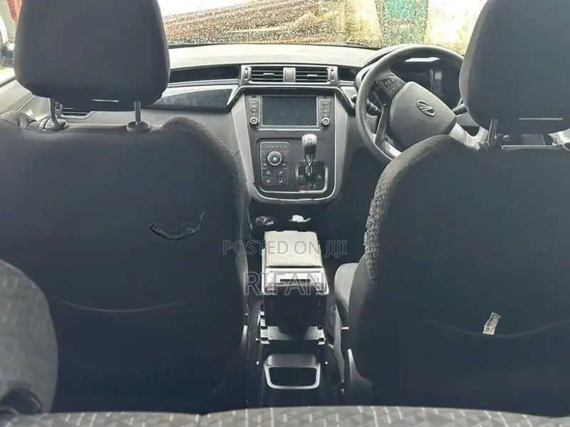 Mahindra KUV 100 Automatic 2023