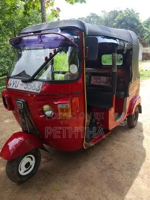 Bajaj RE 2012