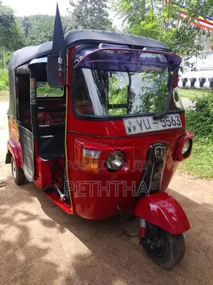Bajaj RE 2012