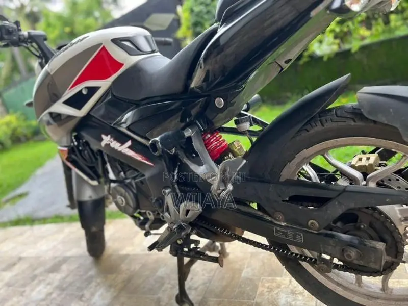 Bajaj Pulsar NS160 2020