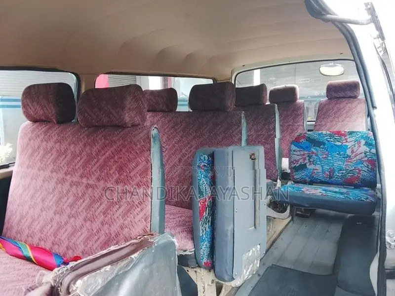 Toyota LH30 30-Xxxx 1982