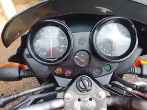 Bajaj Pulsar 150 2005