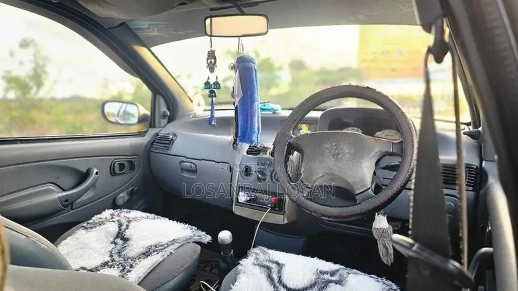 Tata Indica v2 2006