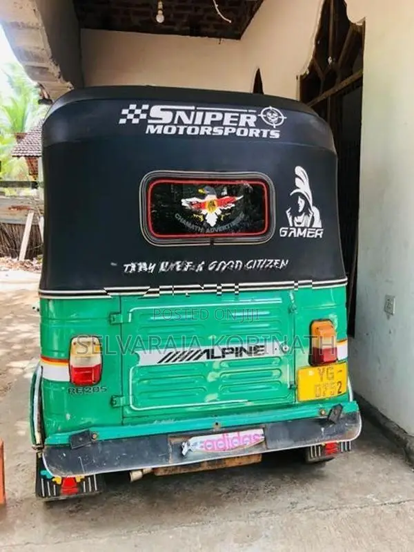 Bajaj RE 2012