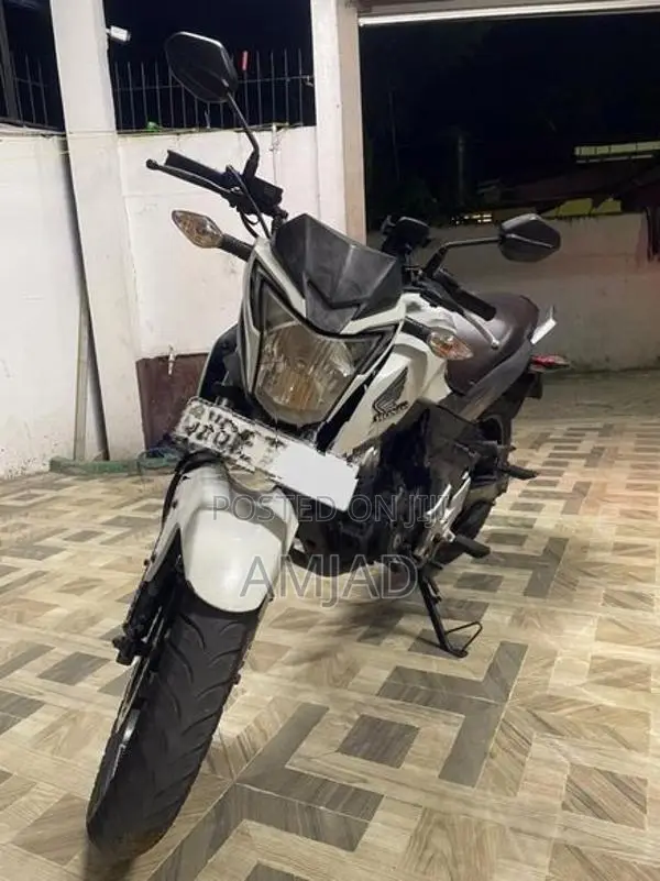 Honda CB Hornet 160R 2017