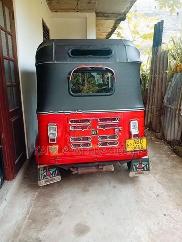 Bajaj RE 2015