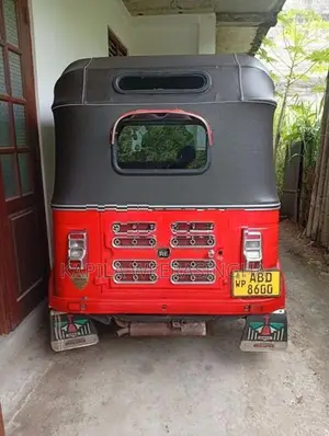 Bajaj RE 2015