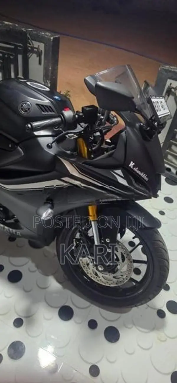 Yamaha R15 2025
