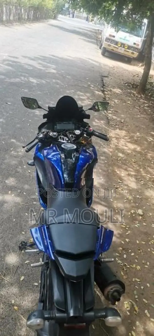 Yamaha R15 2019