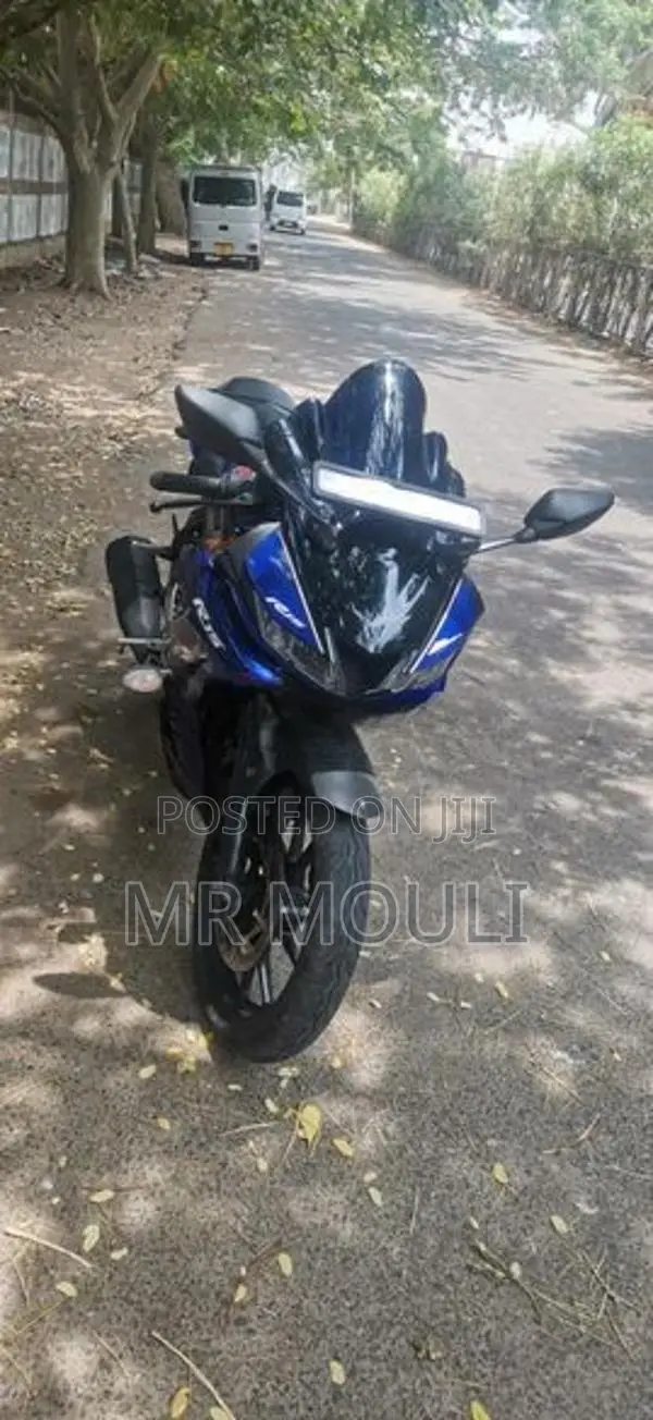 Yamaha R15 2019