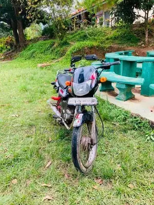 Bajaj CT100 2005