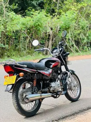 Bajaj CT100 2014