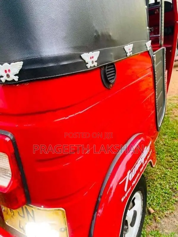 Bajaj RE 2004