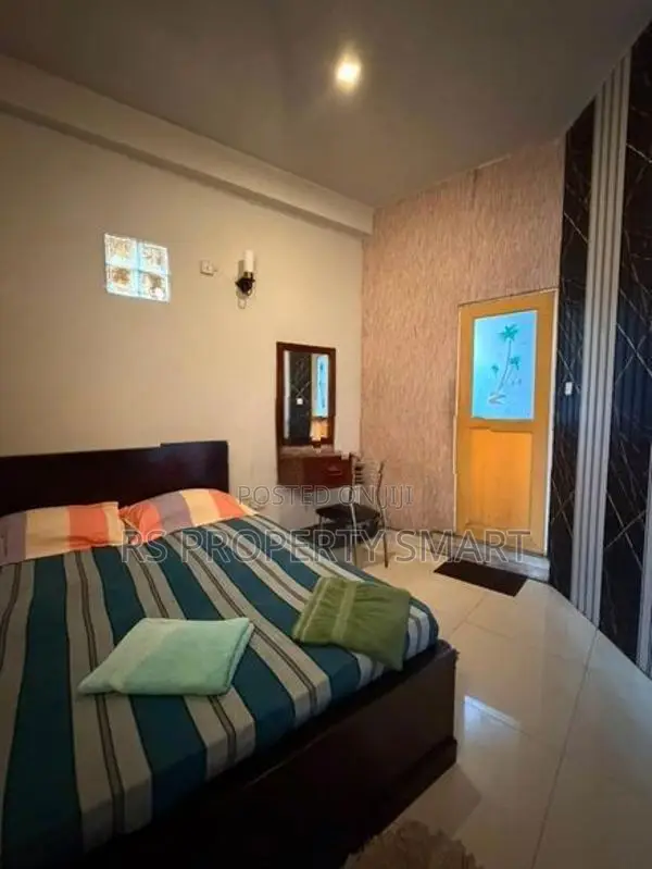 7 Bedroom Hotel for Rent - Colombo 5