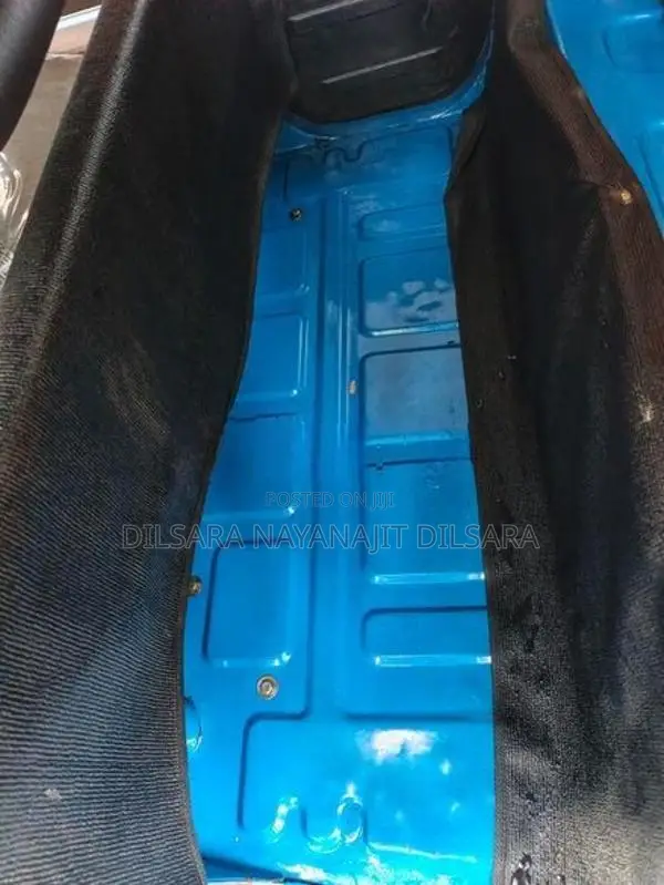 Bajaj RE 2015