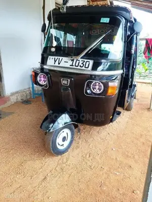Bajaj RE 2012