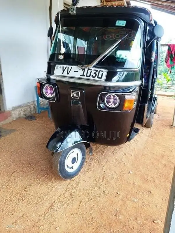 Bajaj RE 2012