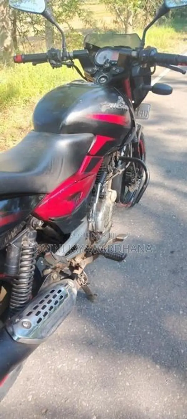 Bajaj Pulsar 150 2016