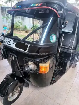 Bajaj RE 2011