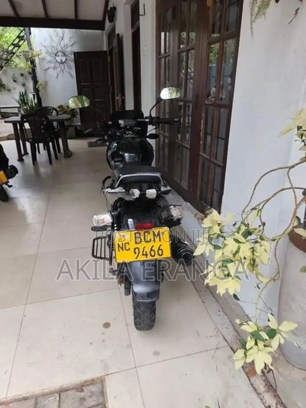 Bajaj Pulsar 150 2015