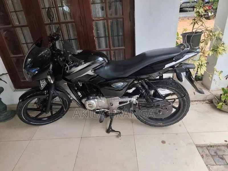 Bajaj Pulsar 150 2015