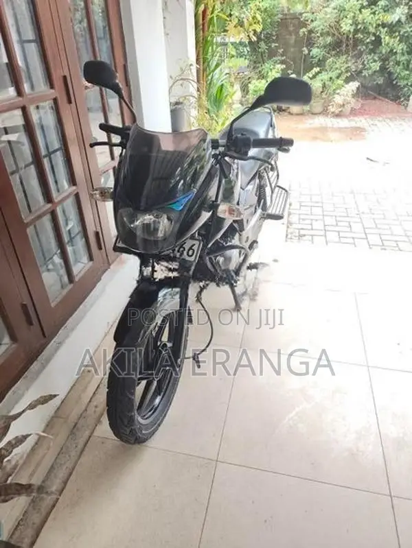 Bajaj Pulsar 150 2015