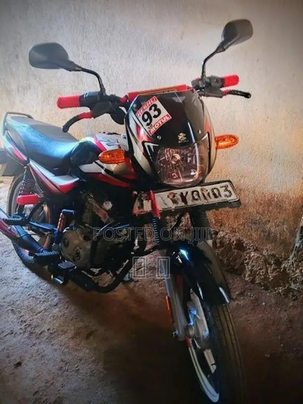 Bajaj CT100 ES 2024