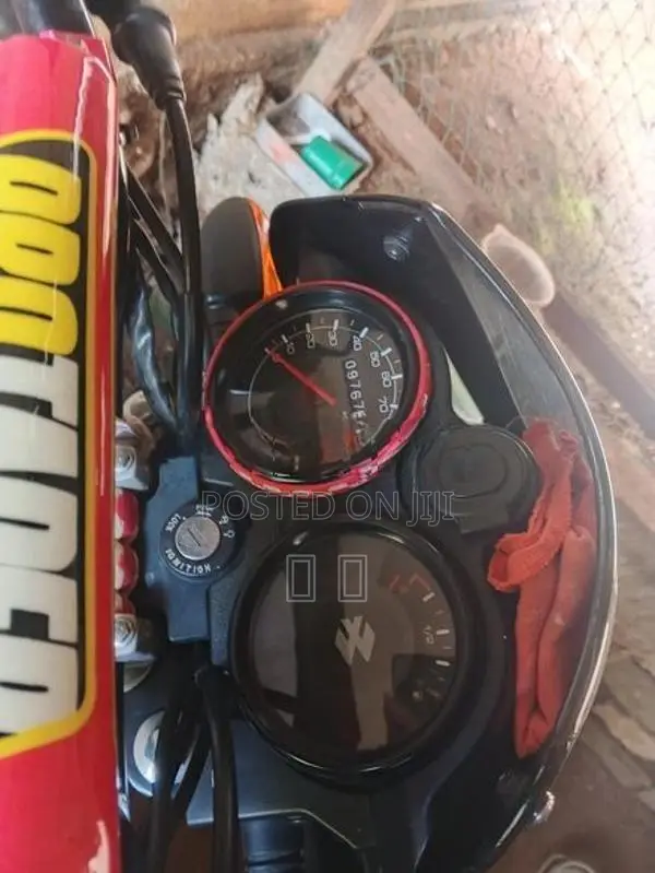 Bajaj CT100 ES 2024