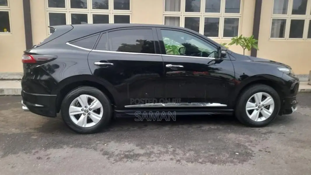 Toyota Harrier 2017