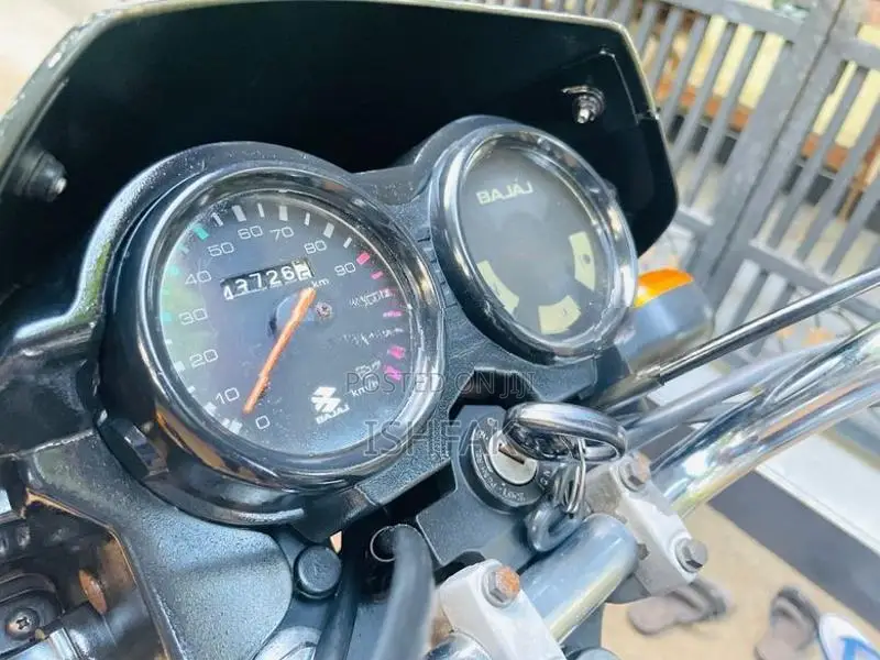 Bajaj CT100 2015