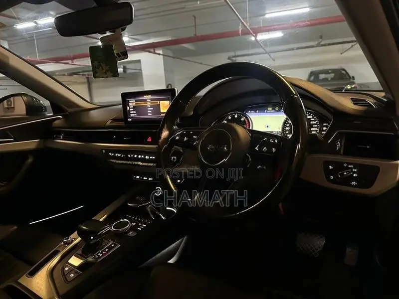 Audi A4 2.0L 40TFSI 2016