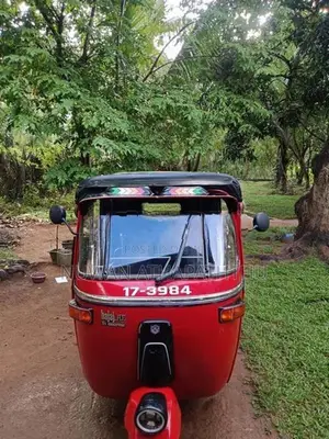 Bajaj RE 1990