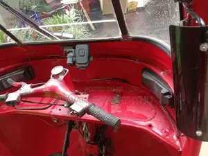 Bajaj RE 1990