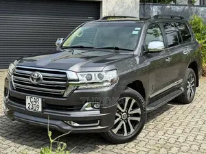 Toyota Land Cruiser Sahara V8 Diesal 2016