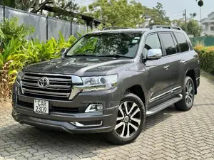 Toyota Land Cruiser Sahara V8 Diesal 2016