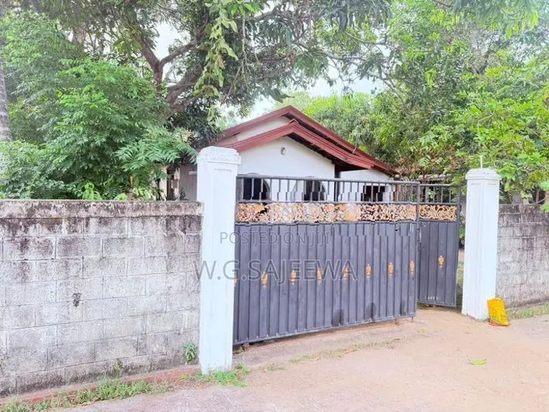14.67 Perch Land with House for Sale Kuran, Katunayaka