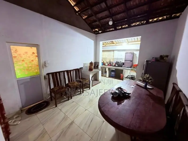 14.67 Perch Land with House for Sale Kuran, Katunayaka