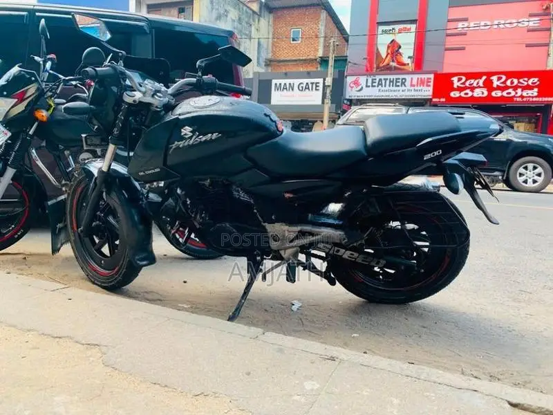 Bajaj Pulsar 200 2007