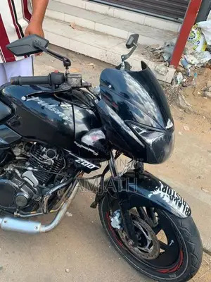 Bajaj Pulsar 200 2007