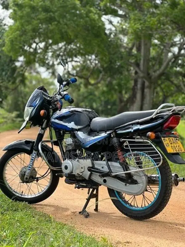 Bajaj CT100 2013