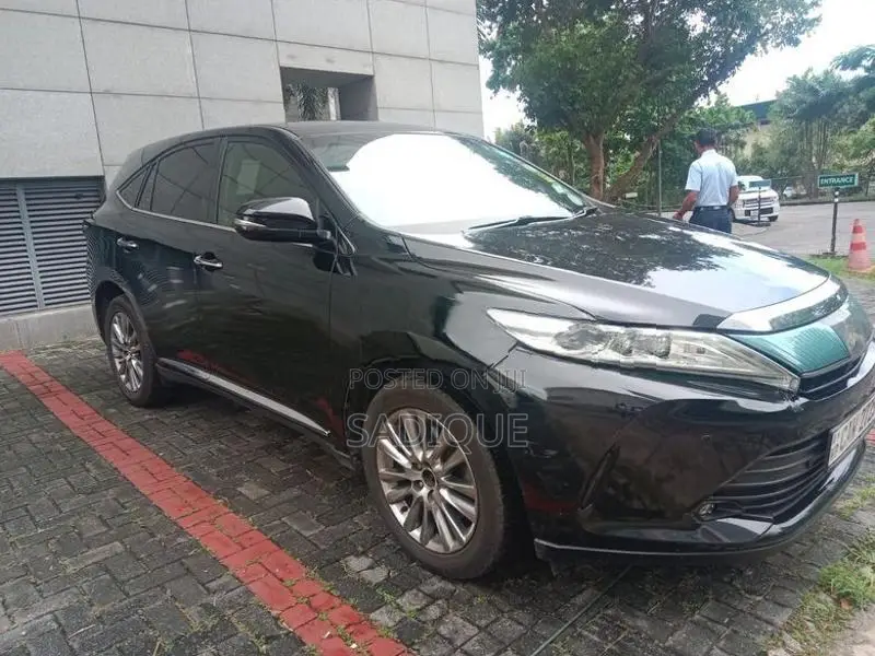 Toyota Harrier 2017