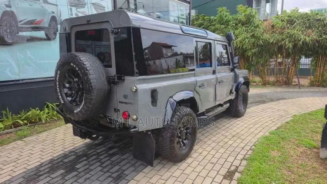 Land Rover Defender 110 Station Wagon 1993