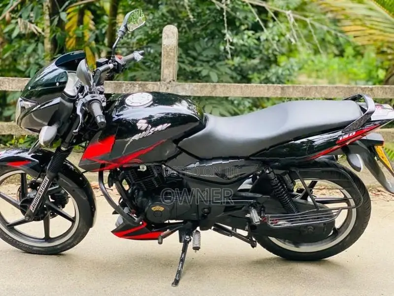 Bajaj Pulsar 150 2015