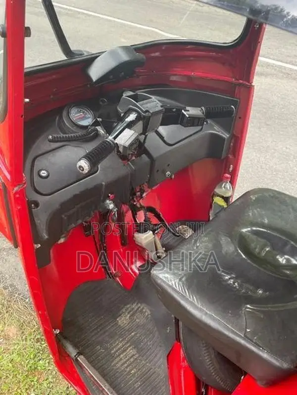 Bajaj RE Three Wheeler 2012